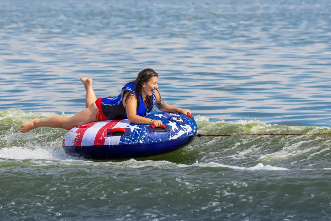 Stars & Stripes Kit | 1 Rider Towable Tube, Pump, Rope for Boating